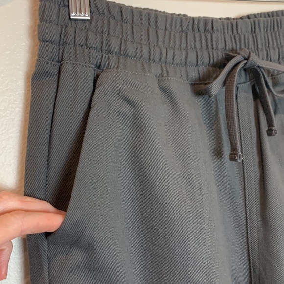 NWOT 100% Cotton High Waisted Gray Fashion Joggers Size Medium - Picture 3 of 10